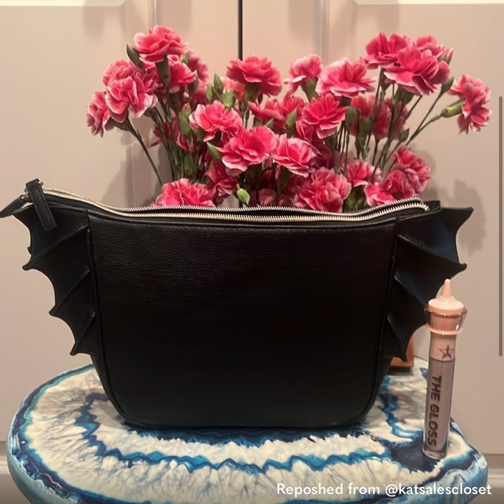 Jeffree Star Black Vampire Bat Cosmetic Bag with New Lip Gloss in Silk Rope! - Picture 3 of 5